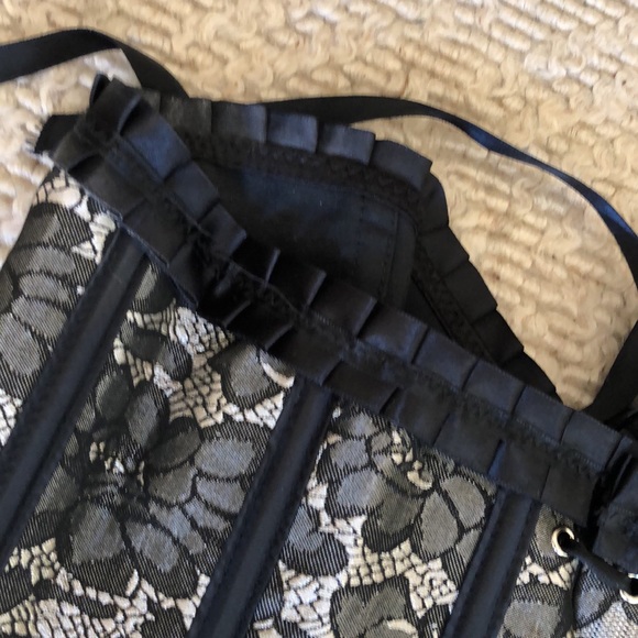 Moulin Rouge French Burlesque Dancer Halloween costume - Picture 9 of 16